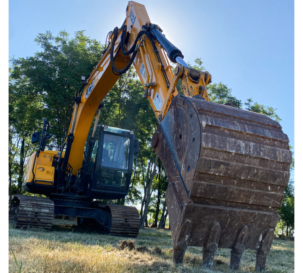JCB JS131LC